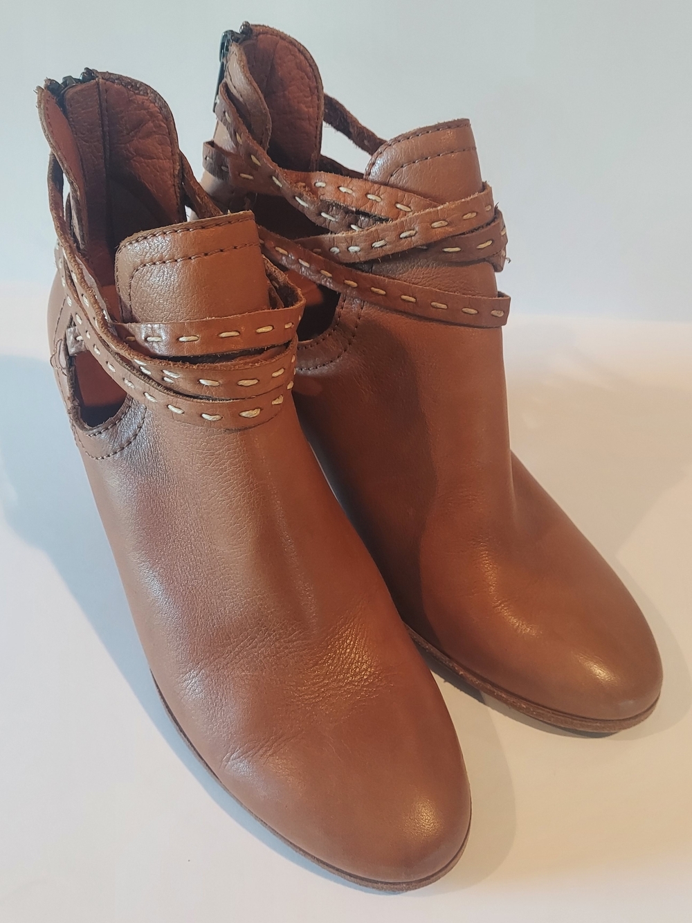 Frye Naomi Carmel Leather Pickstitch Shootie Womens Size 9